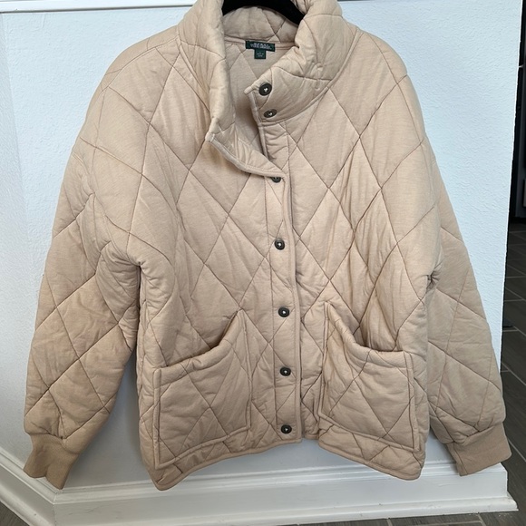 wild fable Jackets & Blazers - NWT Wild Fable Nylon Quilted Bomber Jacket. Beige. Size X-Large. Never worn